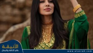 إلهام علي تتألق بعباية خضراء بتطريزات ذهبية