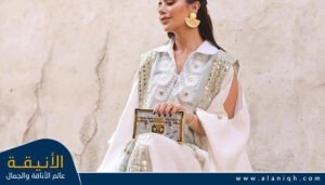 قفطان مع تفاصيل مستوحاة من التراث