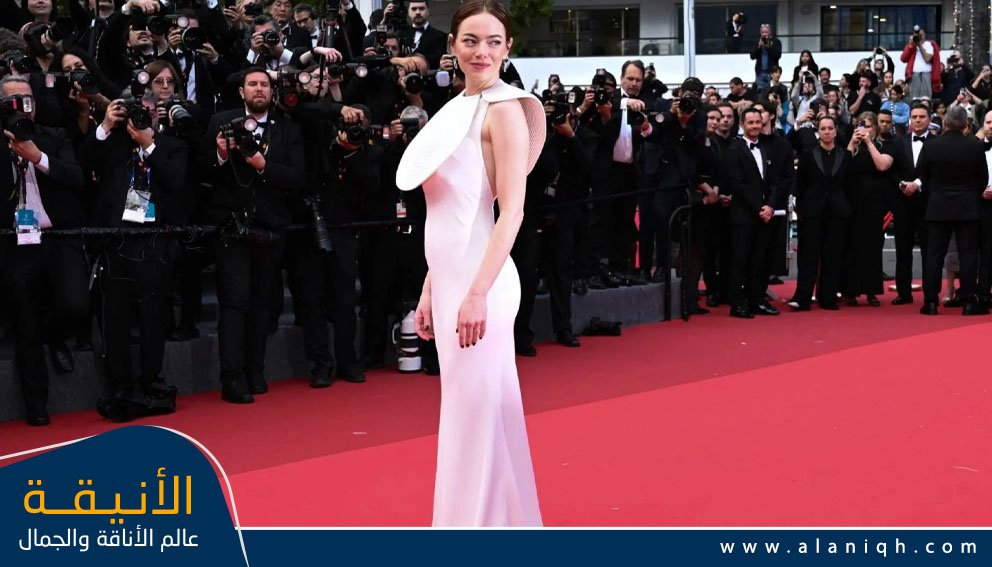 إيمّا ستون تتألق على السجادة الحمراء