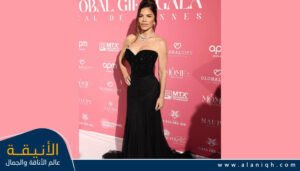 لورين سانشيز تتألق بقوة الأسود اللامع