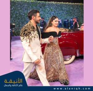 إطلالة سارة أبي كنعان اللافت مع زوجها