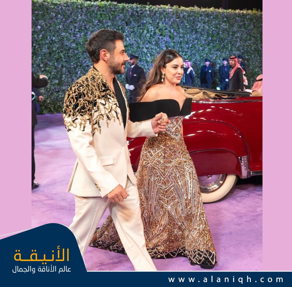 إطلالة سارة أبي كنعان اللافت مع زوجها